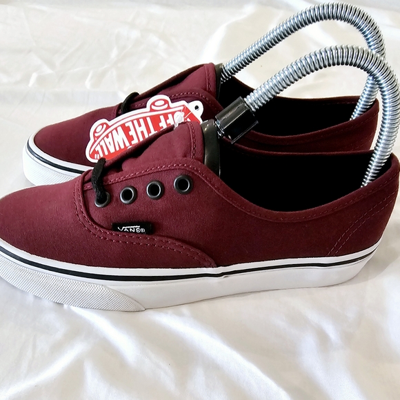 Vans - Picture 2 of 5